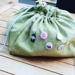 Square project bag with pin badge access - online sewing course
