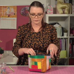 Log cabin style patchwork box - online sewing course