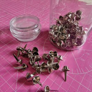 Silver bag feet