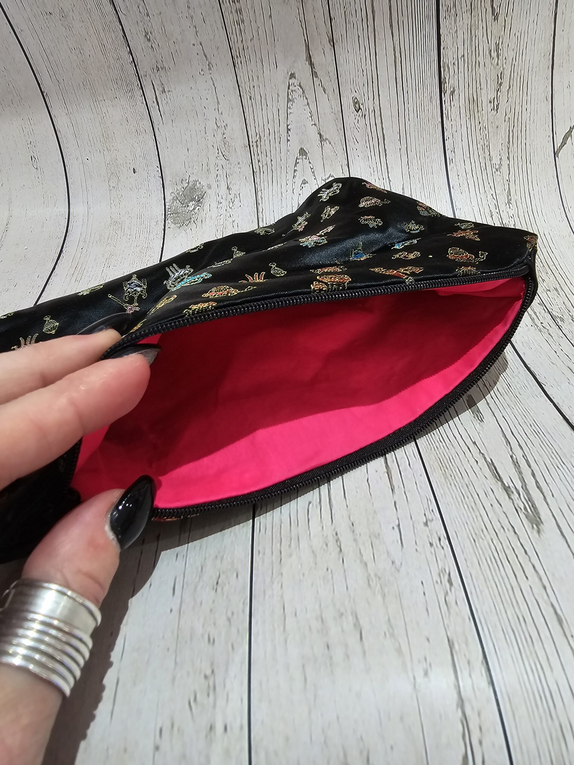 Black satin chinese style fabric - Bow bag (Zippered Clutch) - Image 2